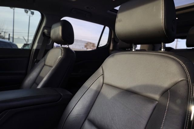 Used 2020 GMC Acadia SLT w/ Driver Alert Package II image 20