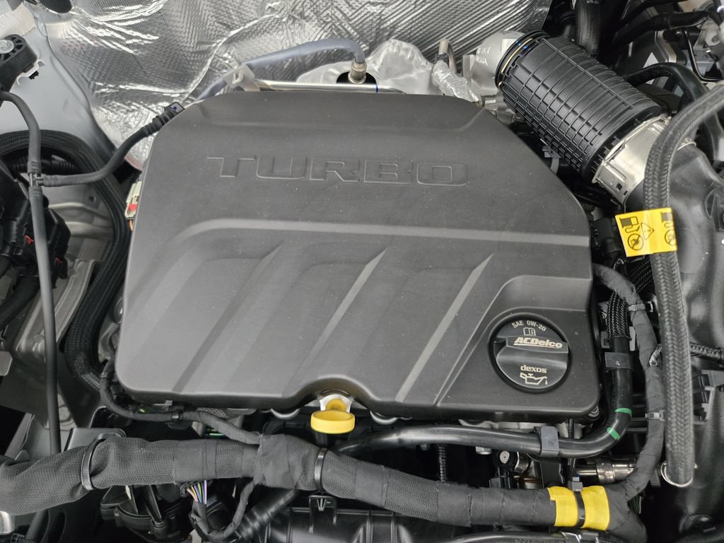 New 2026 Chevrolet Trax RS w/ Sunroof Package FWD image 36