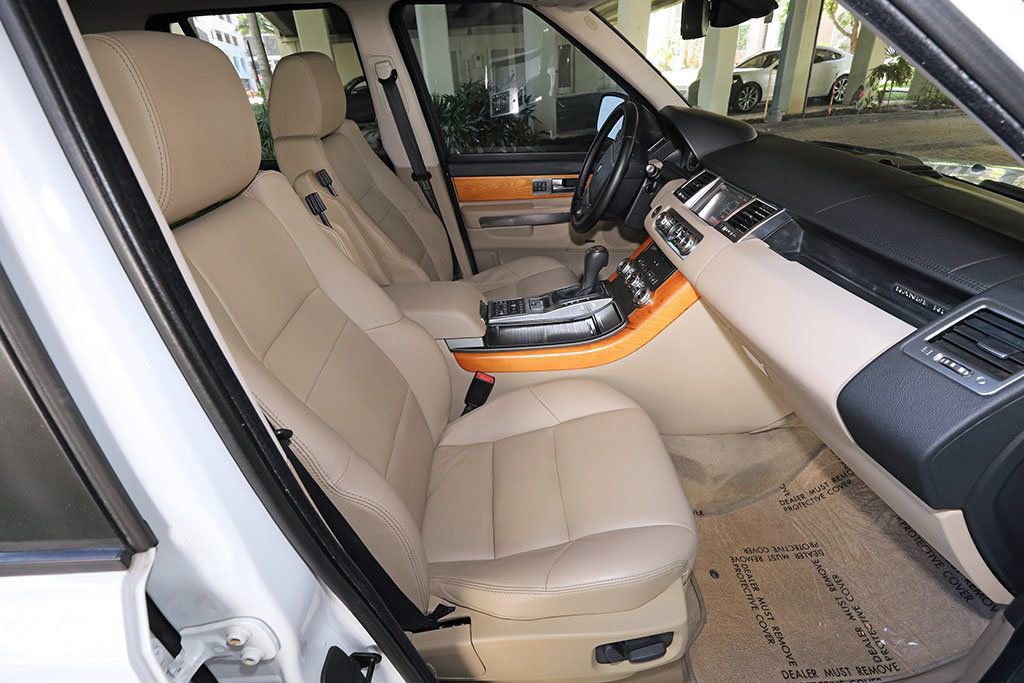 Used 2012 Land Rover Range Rover Sport HSE AWD/4WD image 7