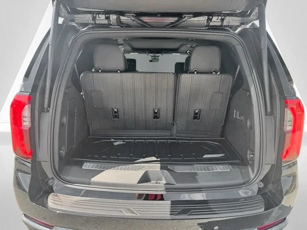 New 2026 GMC Yukon AT4 w/ AT4 Premium Plus Package AWD/4WD image 33