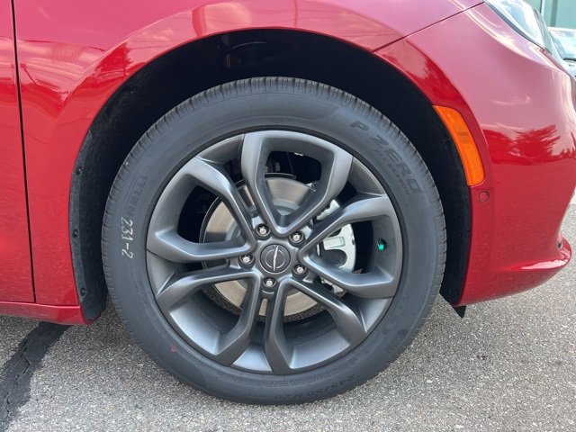 New 2026 Chrysler Pacifica Select image 5