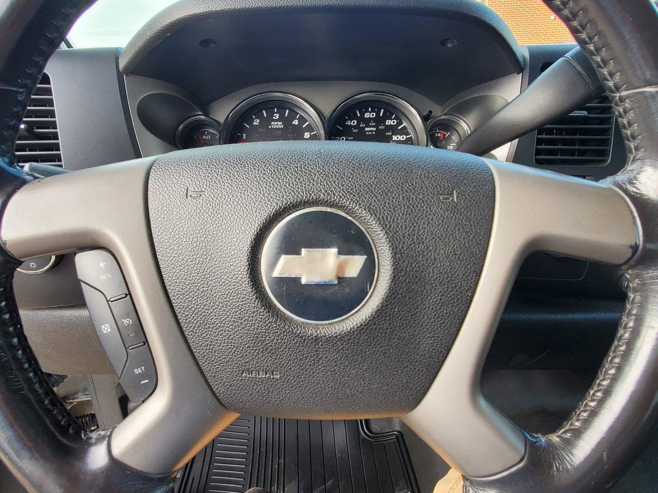 Used 2007 Chevrolet Silverado 1500 LT AWD/4WD image 13