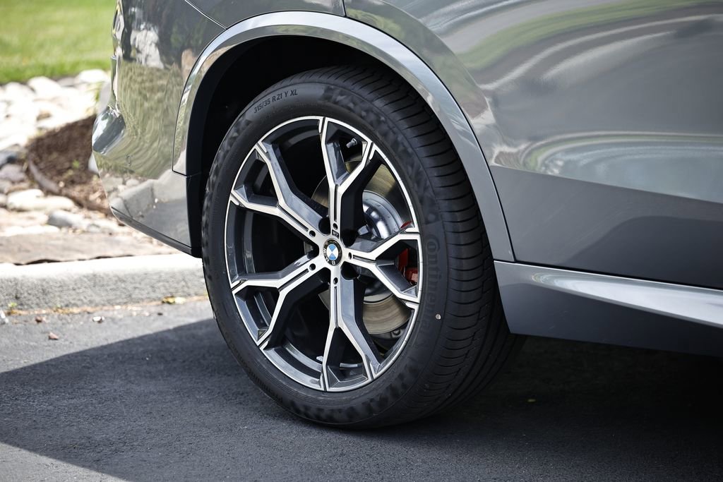 New 2026 BMW X5 xDrive50e w/ M Sport Package image 6