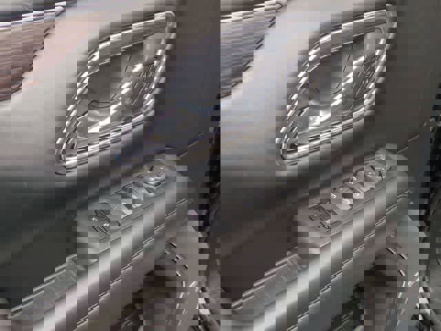 Certified 2021 Chevrolet Suburban LT image 23