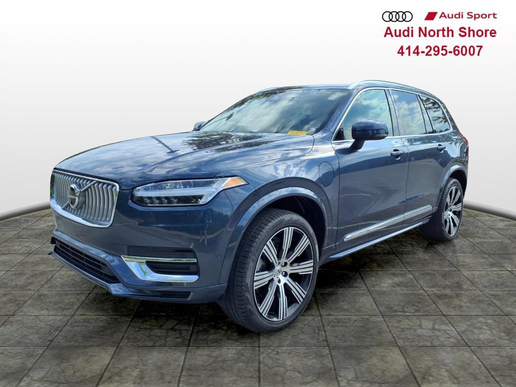 Used 2024 Volvo XC90 T8 Plus w/ Protection Package Premier AWD/4WD image 5