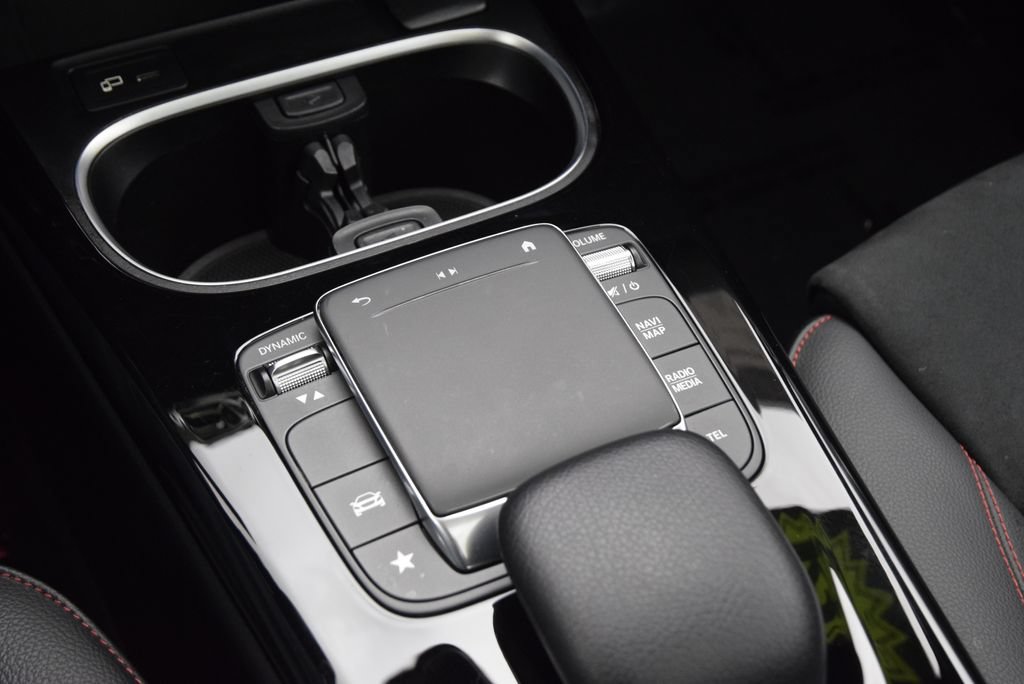 Used 2023 Mercedes-Benz CLA 250 image 31