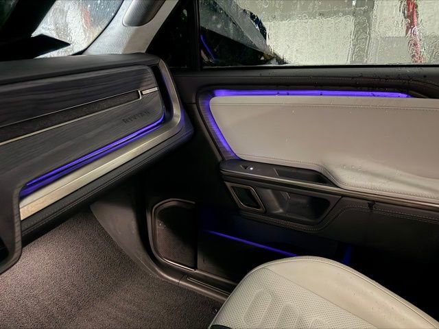 Used 2024 Rivian R1S Adventure image 67