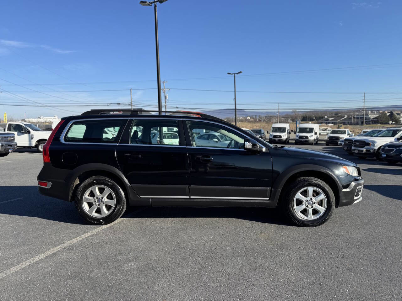 Used 2010 Volvo XC70 3.2 image 40