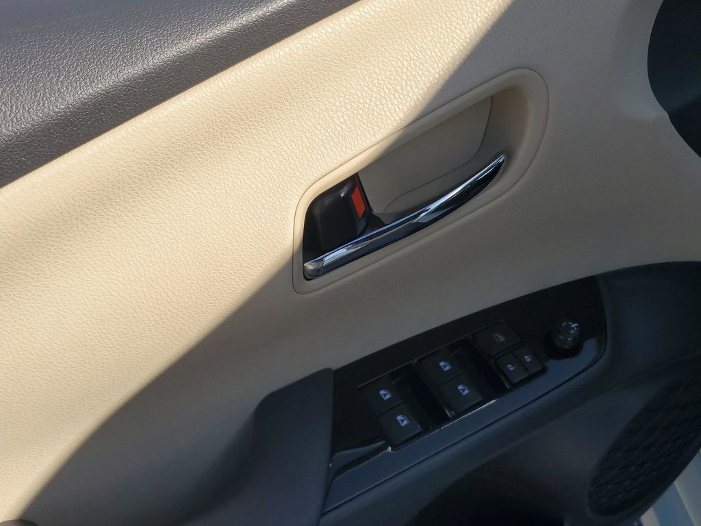 Used 2016 Toyota Prius Two image 43