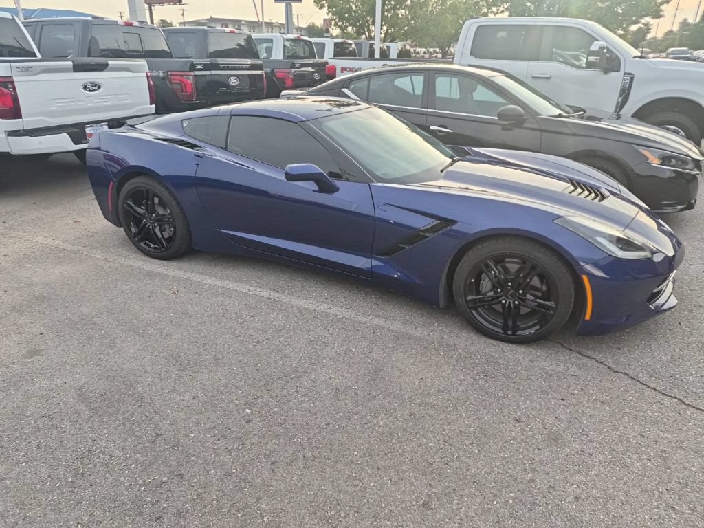 Used 2017 Chevrolet Corvette Stingray Coupe w/ 1LT RWD image 24