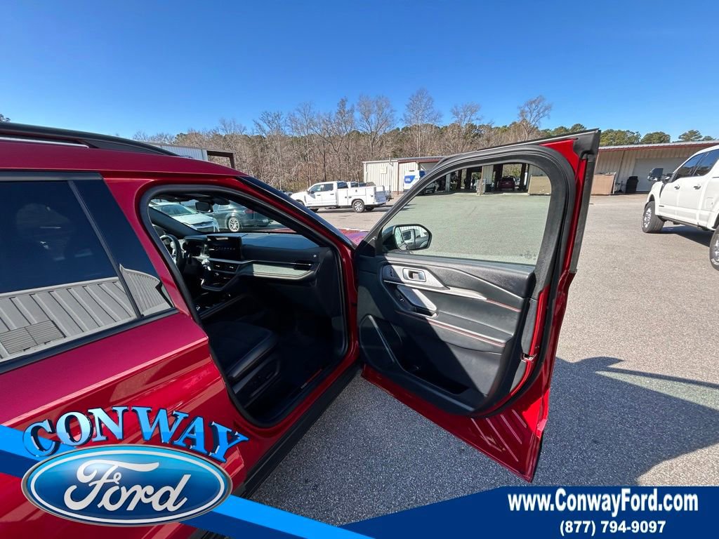 Used 2025 Ford Explorer ST image 25