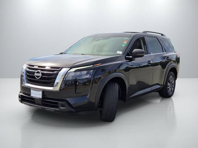 Used 2024 Nissan Pathfinder SV image 8
