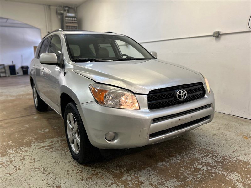 Used 2007 Toyota RAV4 Limited image 1