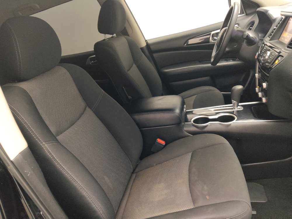 Used 2020 Nissan Pathfinder S image 21