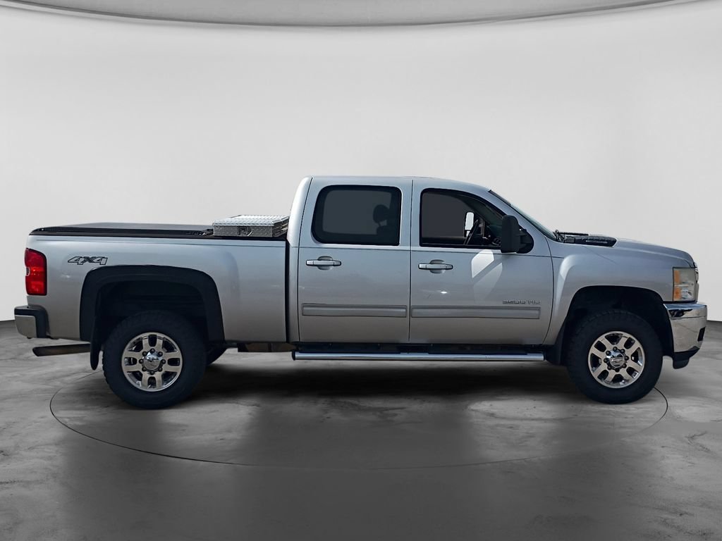 Used 2011 Chevrolet Silverado 2500 LTZ w/ LTZ Plus Package AWD/4WD image 10