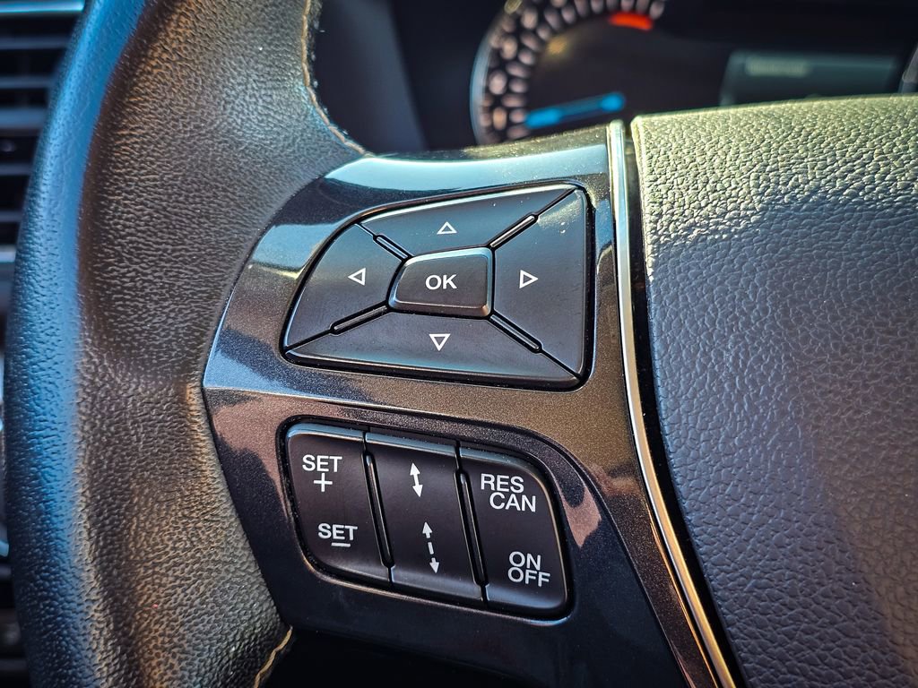 Used 2017 Ford Explorer Platinum image 24