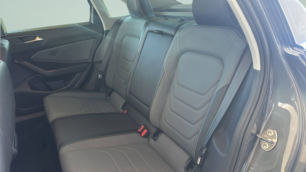Certified 2025 Volkswagen Jetta SEL FWD image 27