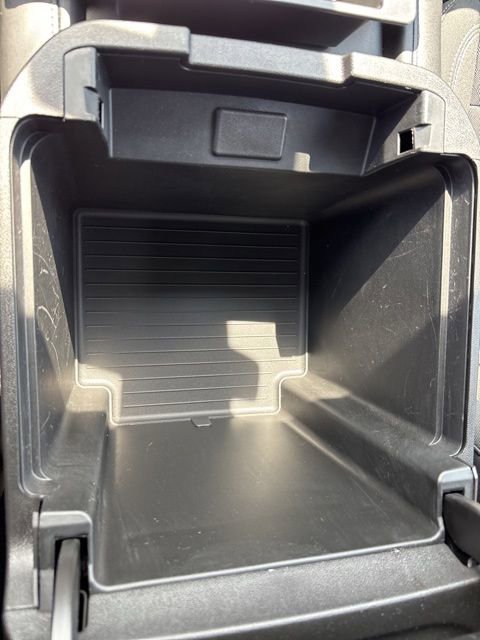Used 2022 Chevrolet Suburban LS AWD/4WD image 31