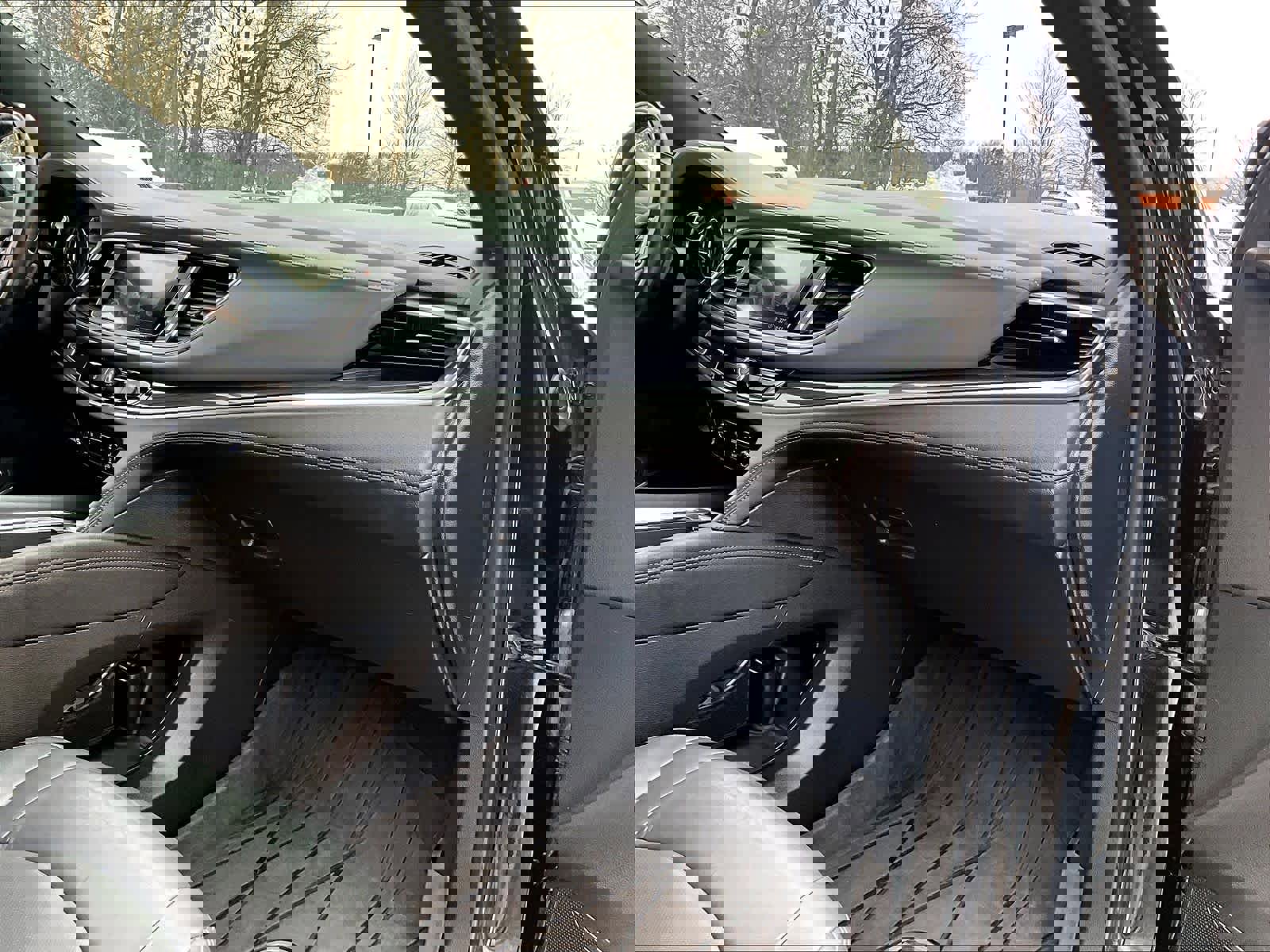 Used 2023 Buick Enclave Essence w/ Experience Buick Package image 13