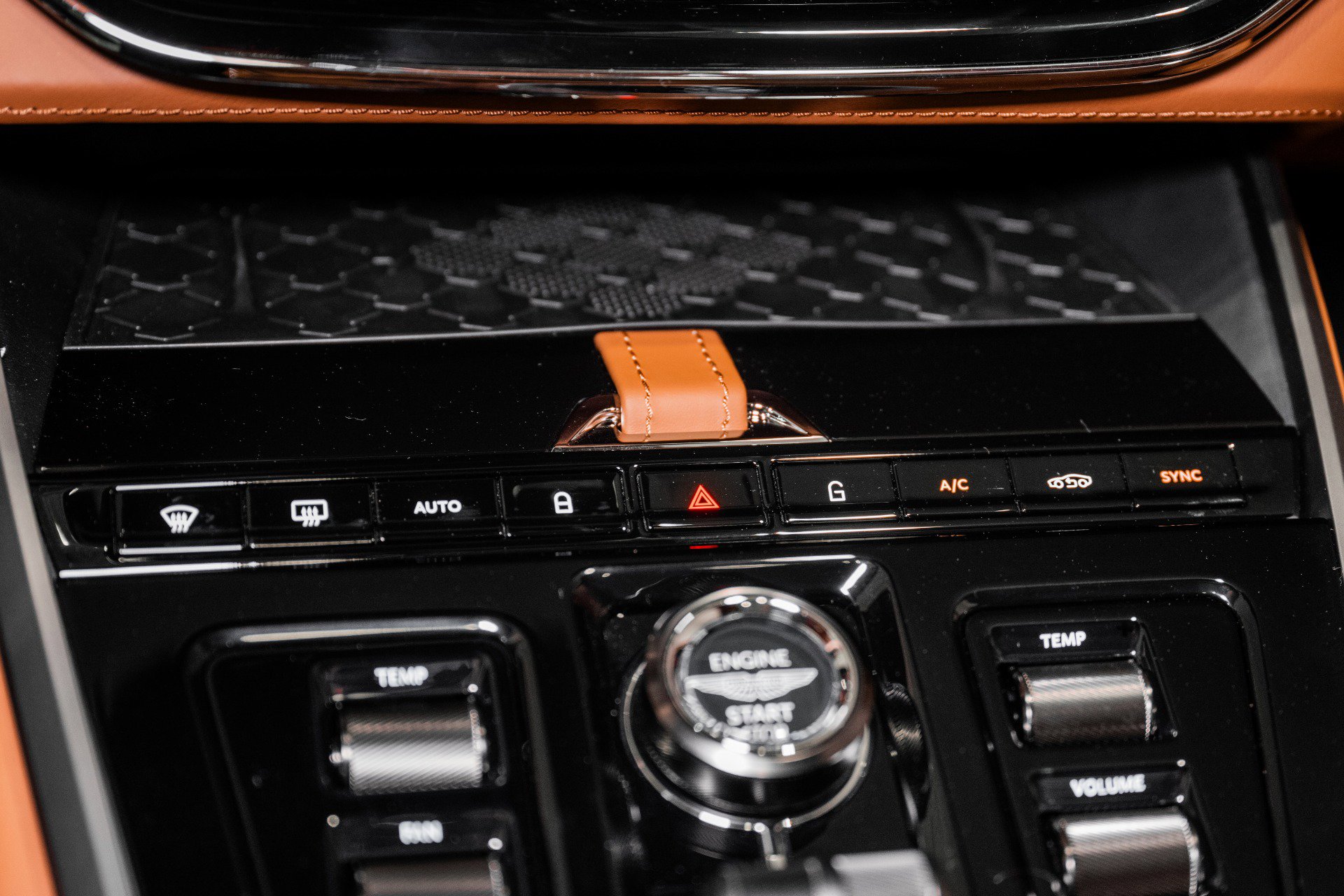 New 2026 Aston Martin DBX S image 33