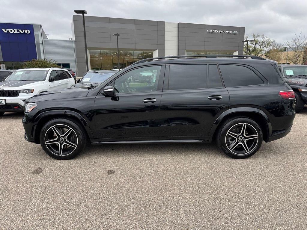 Used 2022 Mercedes-Benz GLS 450 4MATIC image 2