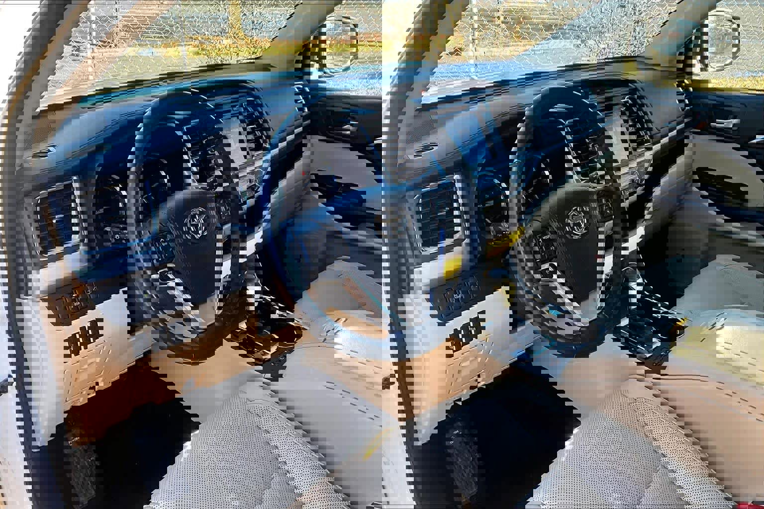 Used 2016 Toyota Highlander Limited image 18