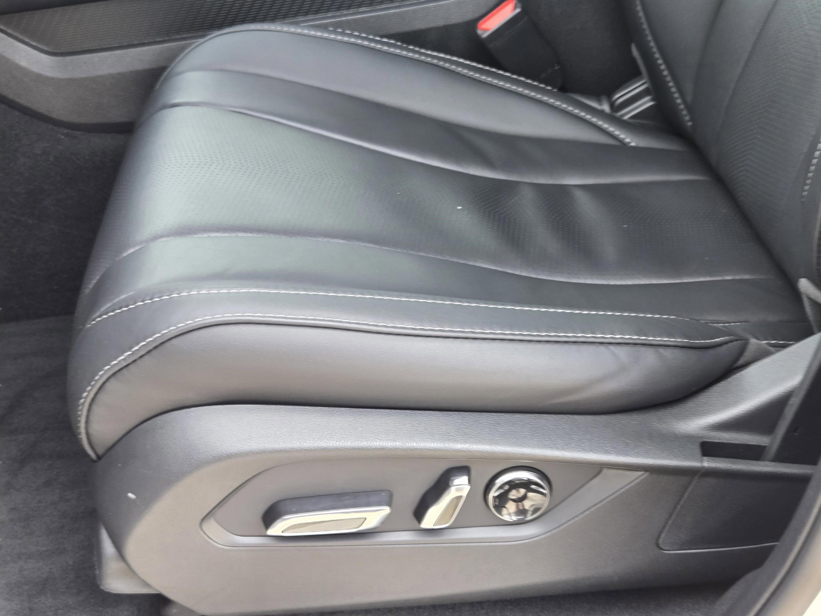 Certified 2026 Acura MDX w/ Technology Package image 16