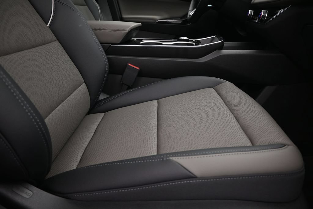 New 2027 Chevrolet Equinox LT w/ Convenience Package II FWD image 25
