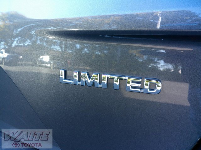 Certified 2022 Toyota Prius Prime Limited image 9