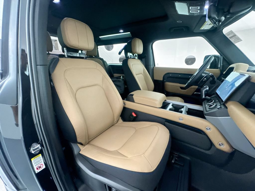 New 2026 Land Rover Defender 90 V8 AWD/4WD image 29