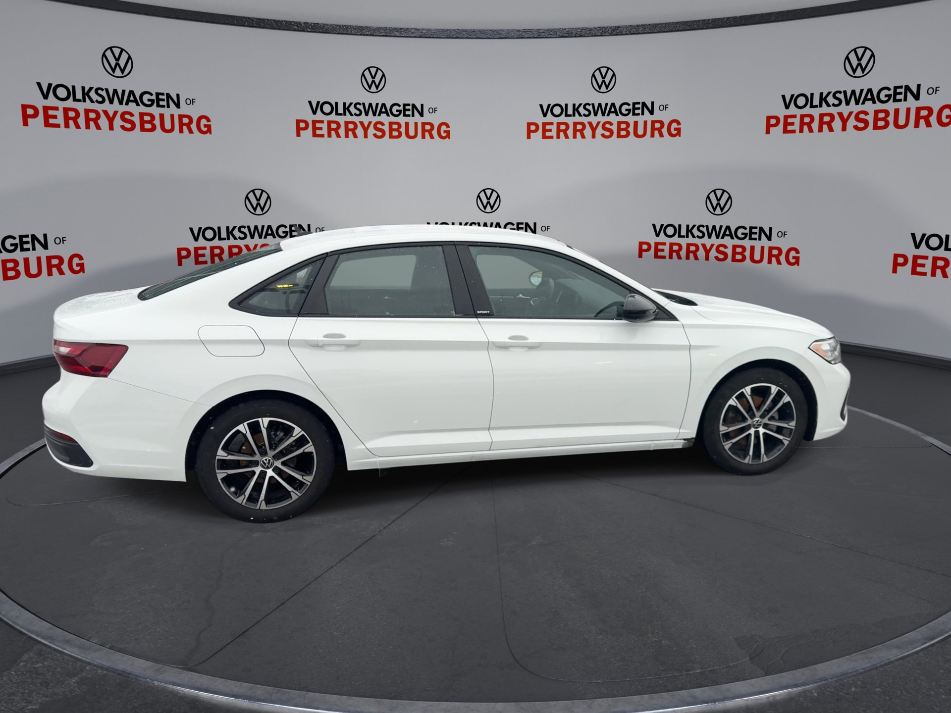 Certified 2023 Volkswagen Jetta Sport image 9