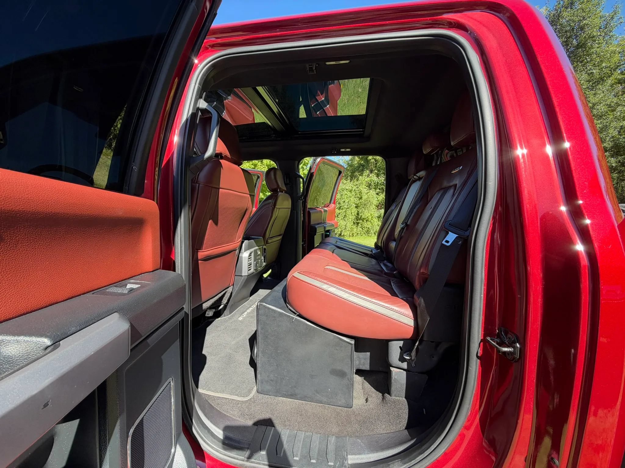 Used 2018 Ford F250 Platinum w/ Platinum Ultimate Package AWD/4WD image 20