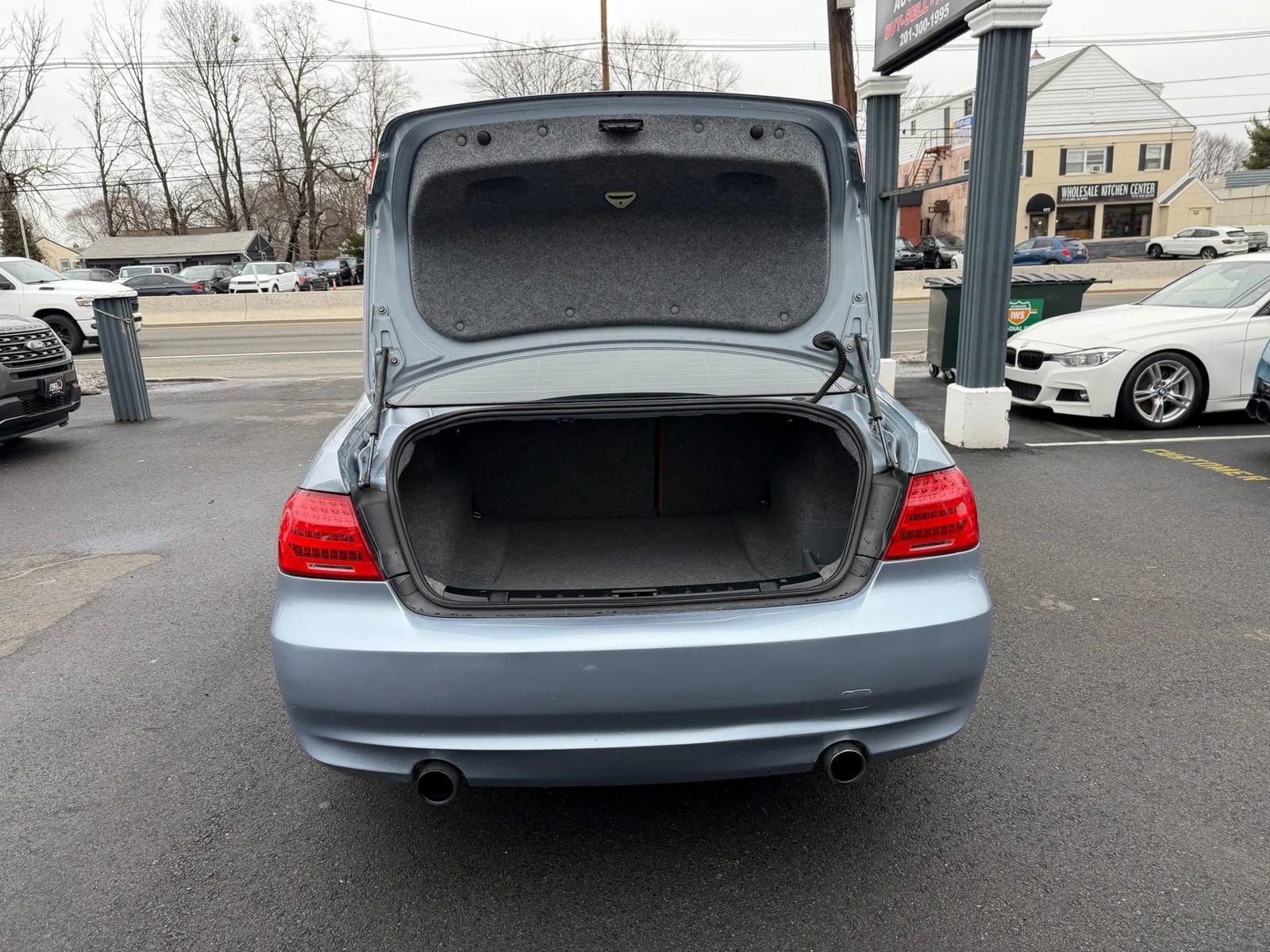 Used 2011 BMW 335i Coupe image 19