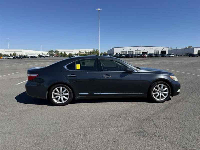 Used 2007 Lexus LS 460 w/ Comfort Pkg RWD image 6