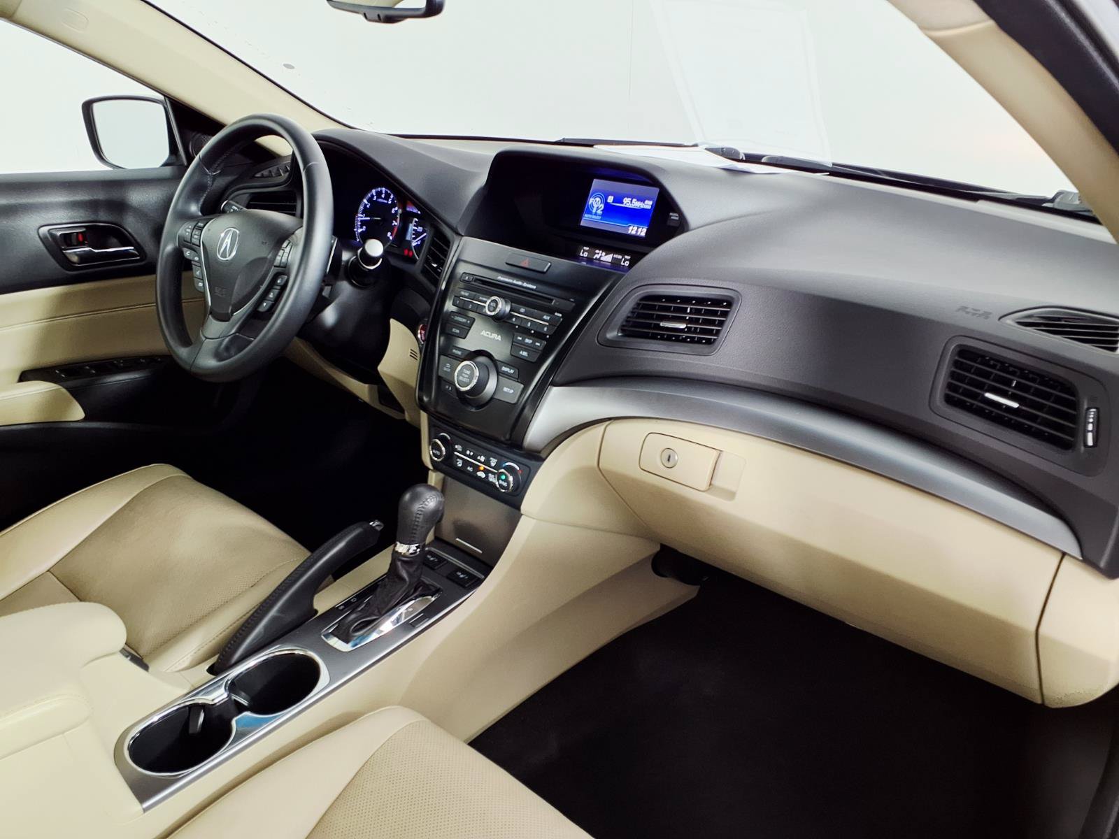 Used 2015 Acura ILX w/ Premium Package FWD image 9