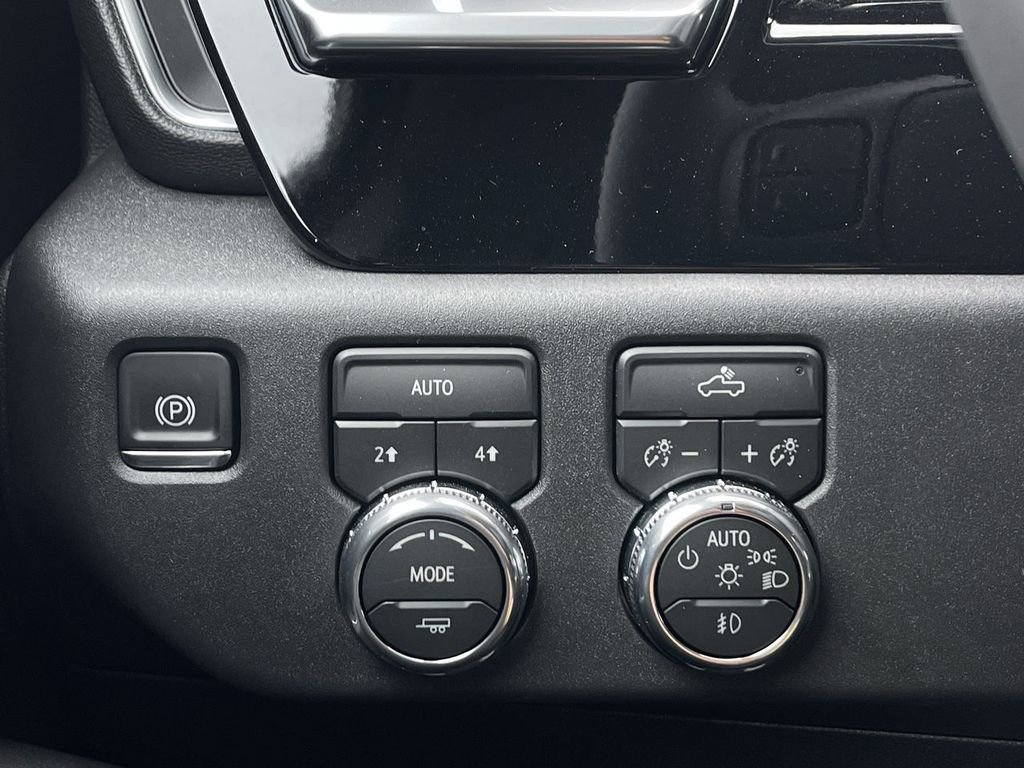 New 2026 GMC Sierra 1500 Elevation image 18