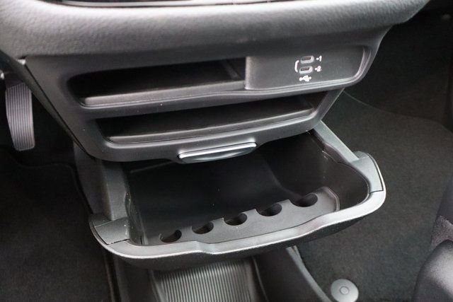 New 2026 Chrysler Pacifica Select FWD image 23