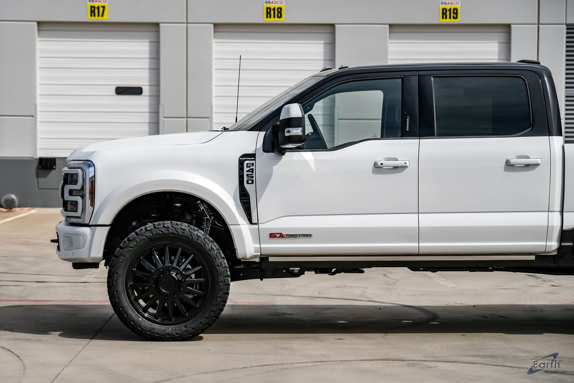 Used 2026 Ford F450 Platinum w/ FX4 Off-Road Package image 7