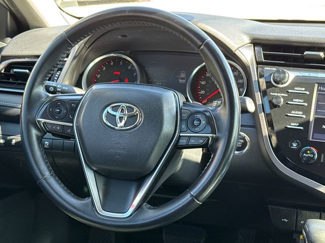 Used 2020 Toyota Camry XSE image 12