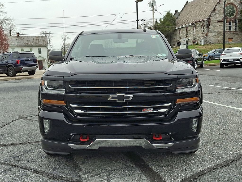 Used 2018 Chevrolet Silverado 1500 LT w/ Redline Edition image 2