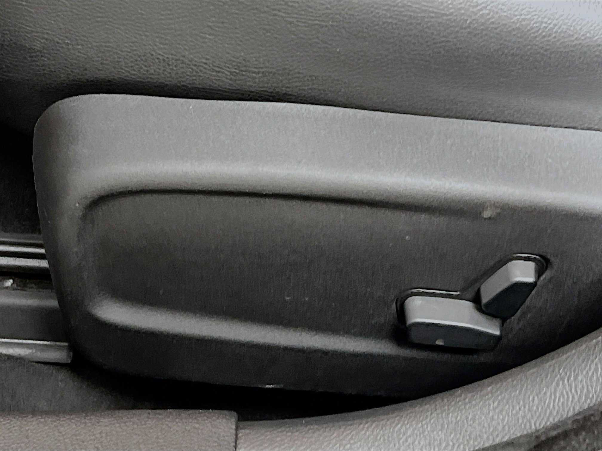 Used 2016 Dodge Charger R/T image 16