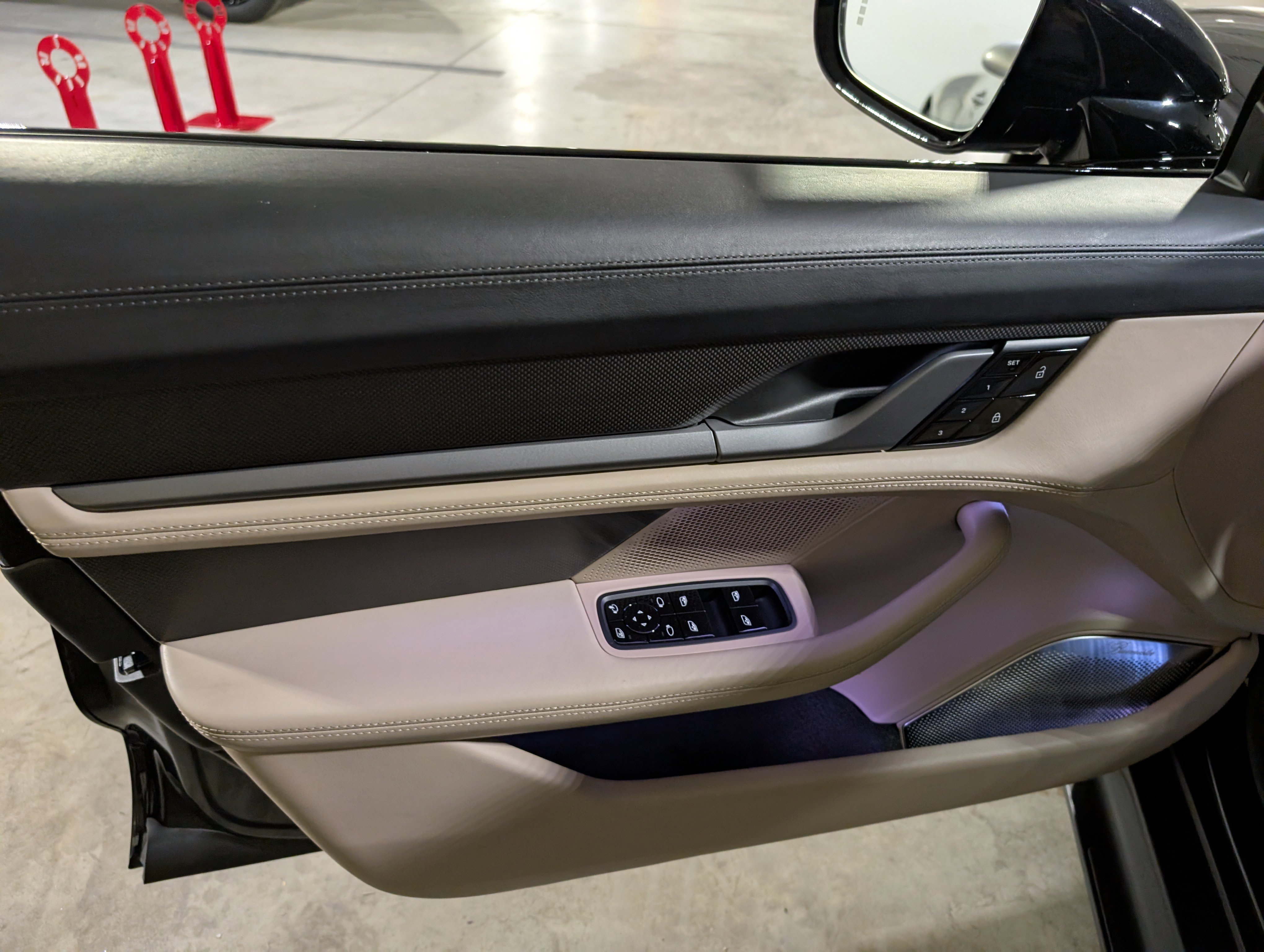 Used 2021 Porsche Taycan Turbo S image 28