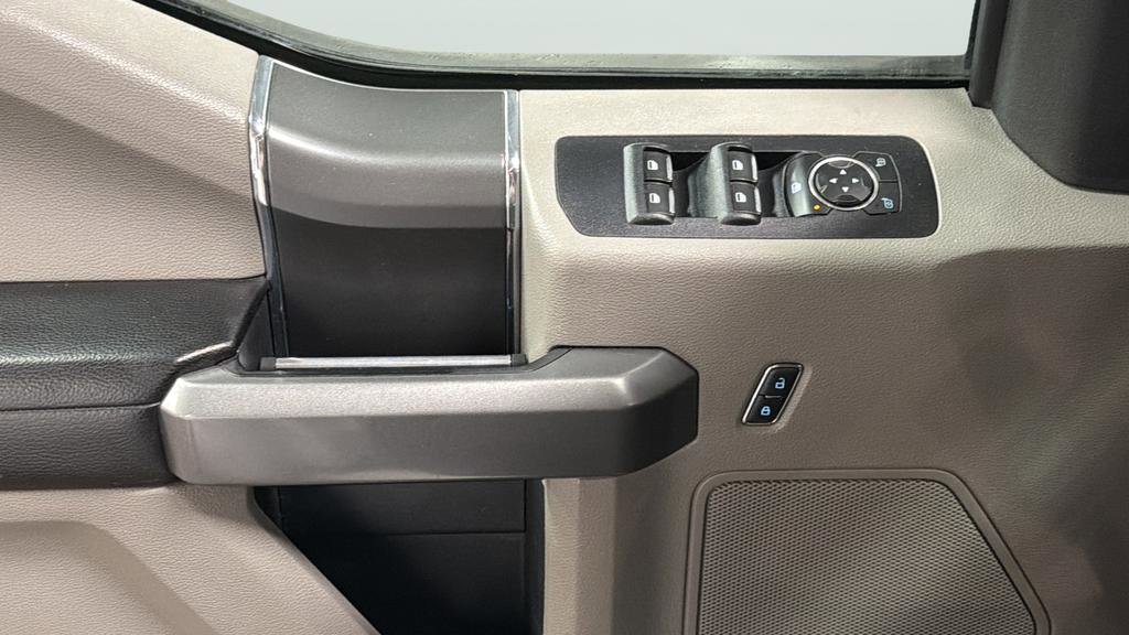 Used 2017 Ford F150 XLT w/ Equipment Group 302A Luxury image 18