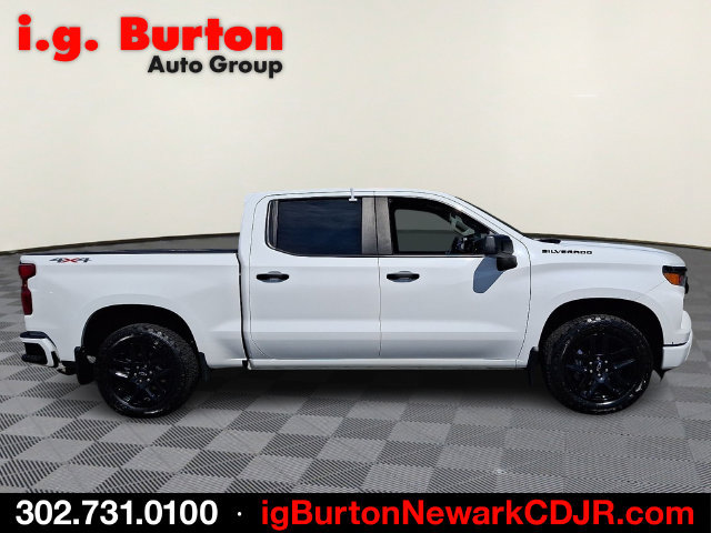 Used 2023 Chevrolet Silverado 1500 Custom w/ LPO, Dark Essentials Package AWD/4WD image 7