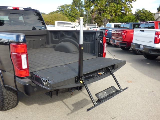 Used 2022 Ford F350 Platinum w/ Tremor Off-Road Package image 13