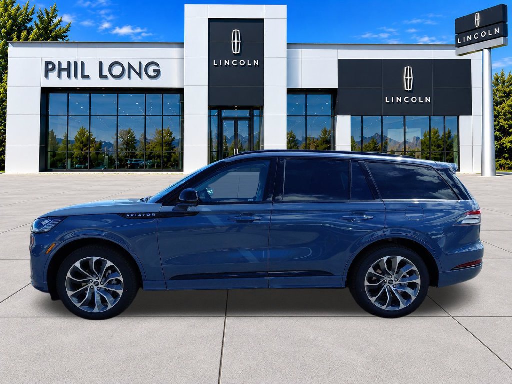 New 2026 Lincoln Aviator AWD w/ Jet Appearance Package image 4