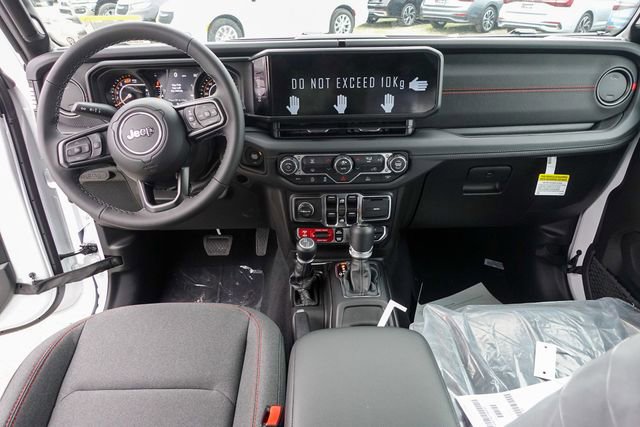 New 2026 Jeep Wrangler Unlimited Rubicon w/ Technology Group AWD/4WD image 30