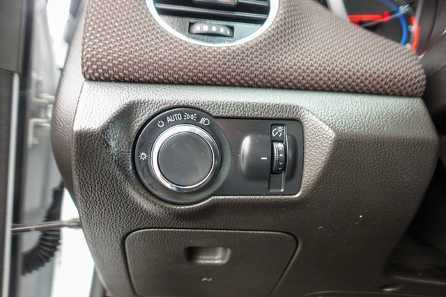 Used 2015 Chevrolet Cruze LT w/ Technology Package image 16