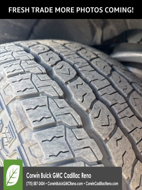 Used 2025 GMC Yukon AT4 Ultimate image 9