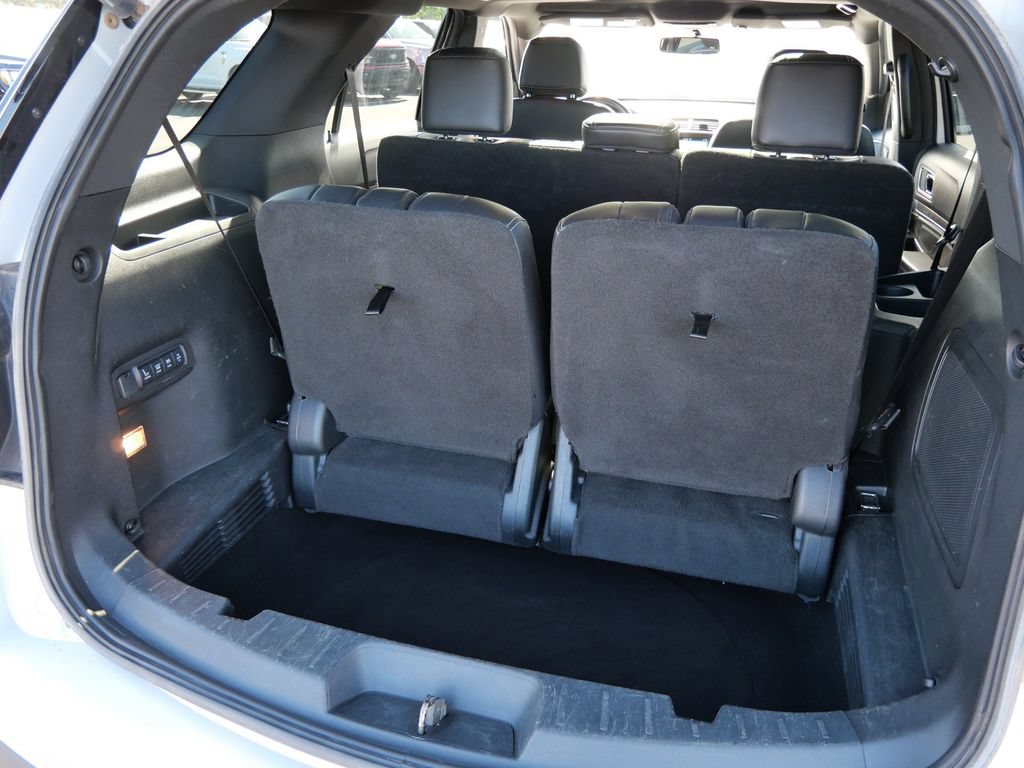 Used 2017 Ford Explorer Limited AWD/4WD image 9
